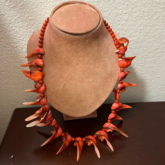 Coral necklace - Picture 3 of 3